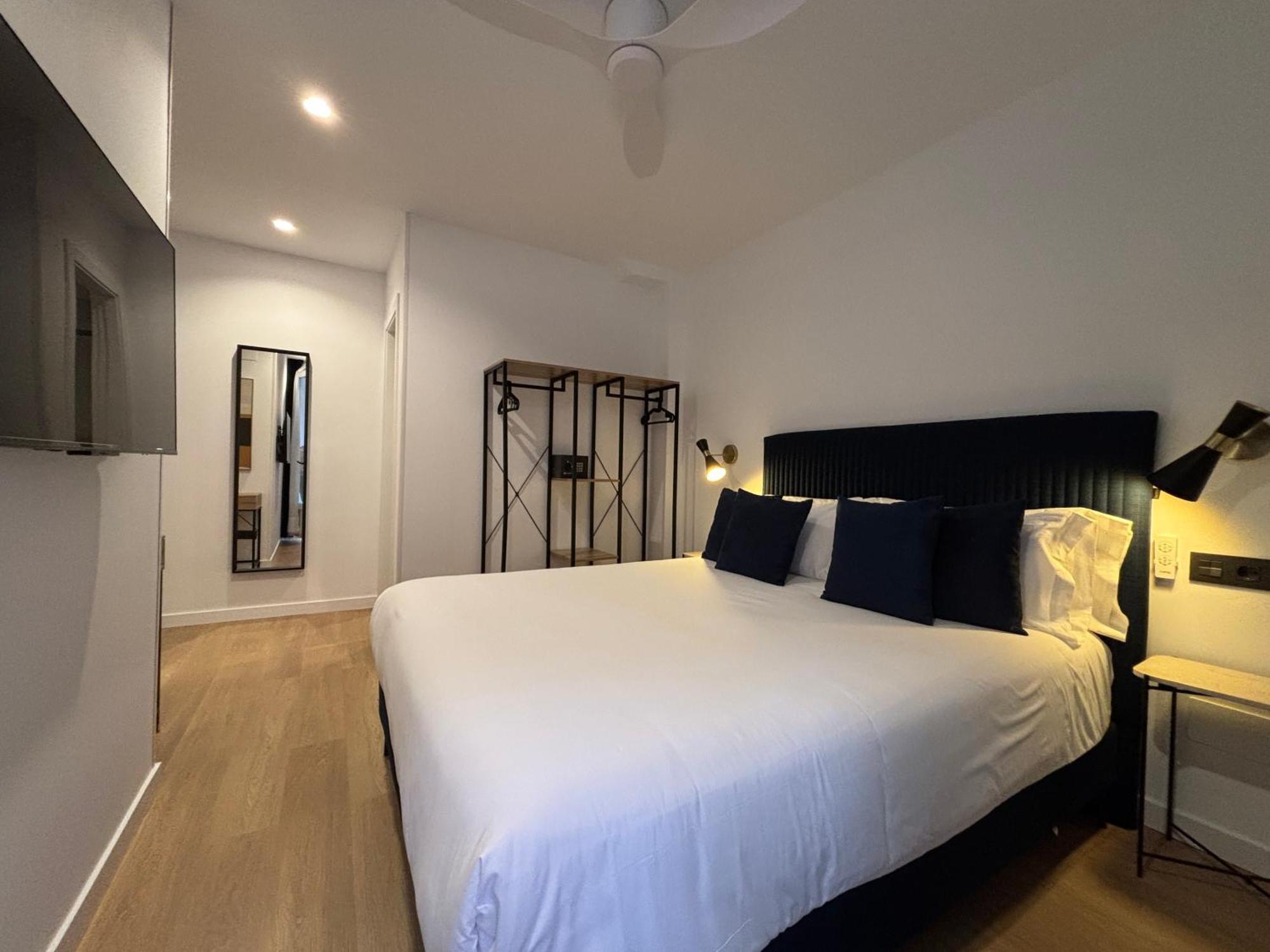 Arenal Suites Bilbao Room photo